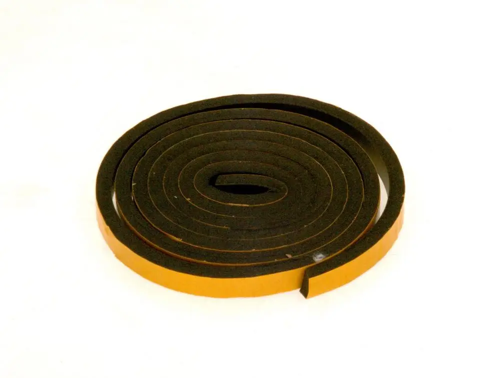 Schwarze Dichtung in spiralförmigem Aufbau mit orangefarbener Unterseite, typisch für Anwendungen im Bereich der Bosch Produkte.